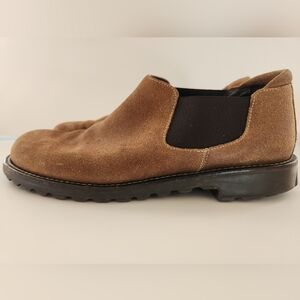 Donald J Pliner size 11 M slip on suede shoe in great used condition